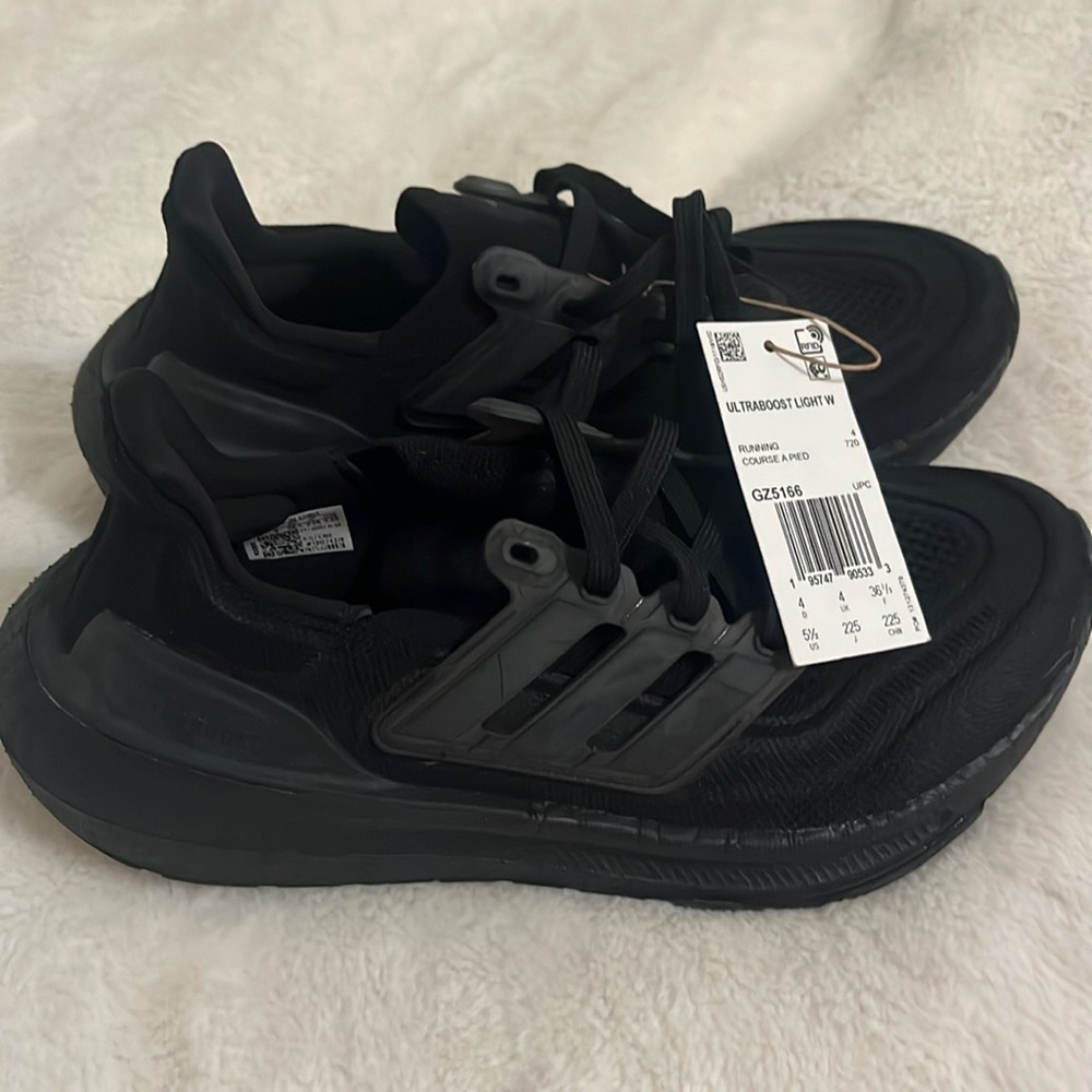 ADIDAS ULTRABOOST LIGHT SHOES
